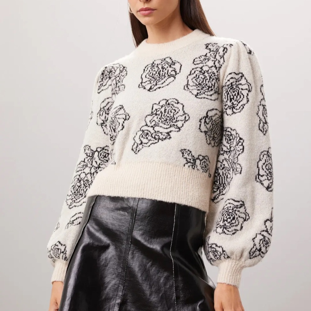 Baum und Pferdgarten cherika black and white rose sweater